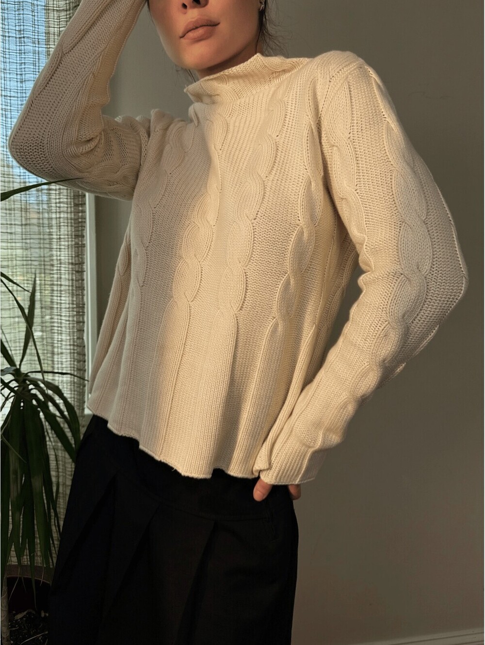 Vintage 90s Jones New York Cream Cable Knit Sweater